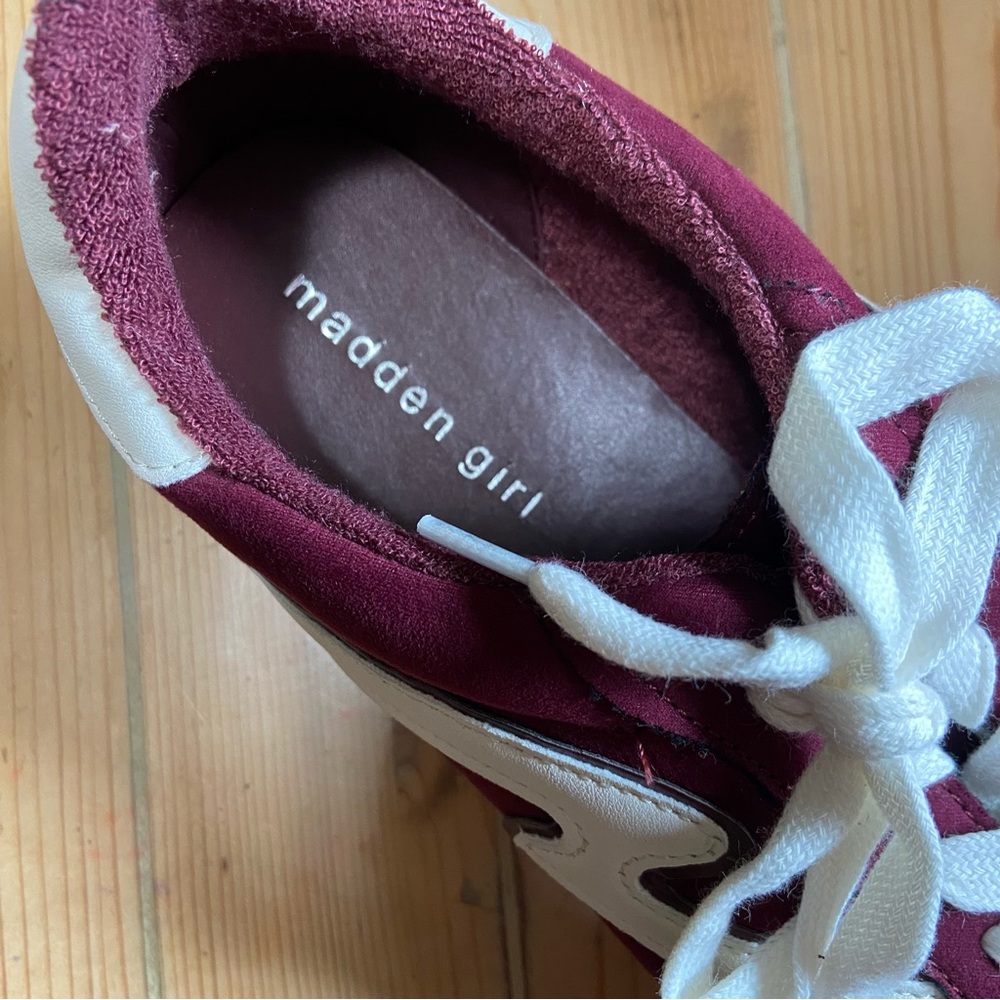 Madden Girl Giia Lace-Up Low Top Sneakers - Picture 7 of 7